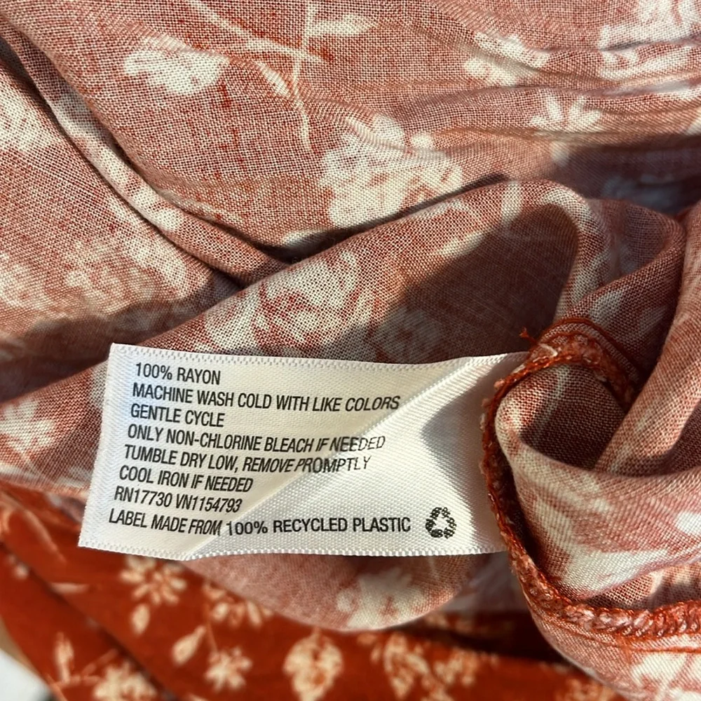 Medium Floral Wrap Dress in burnt orange by Mossimo - Picture 9 of 9